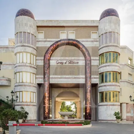 *new Gray D Albion: Puerto Banus * Marbella