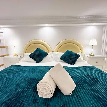 *new Gray D Albion: Puerto Banus *